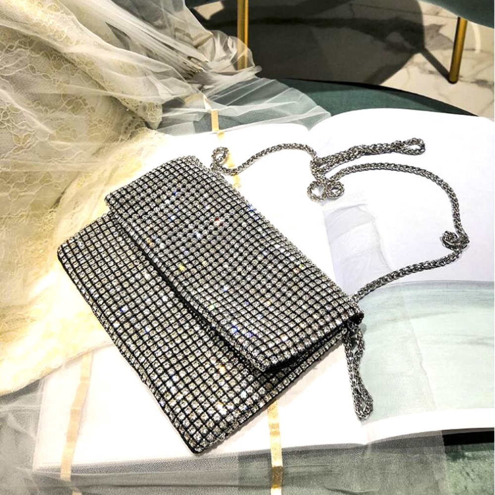New! Rhinestone Chain Purse - Picture 6 of 13